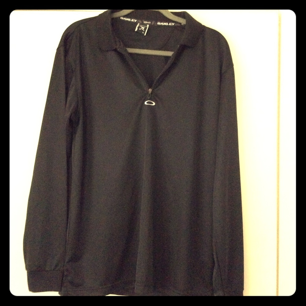 Men’s Oakley long sleeve top large